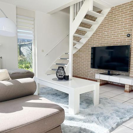 Bungalow 36 Op Recreatiepark De Wielen Sint Maarten Dış mekan fotoğraf